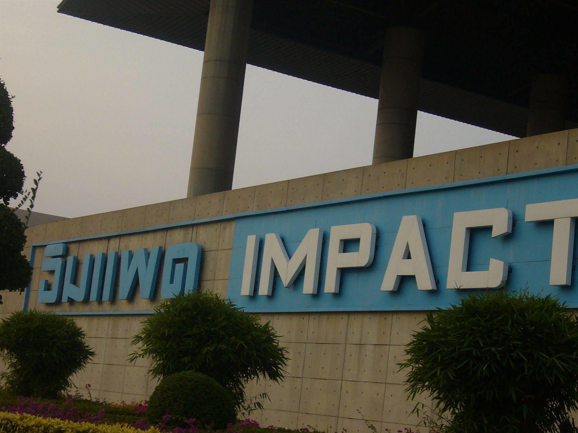 Impact Muang Thong Thani Service Condominium Banguecoque Exterior foto