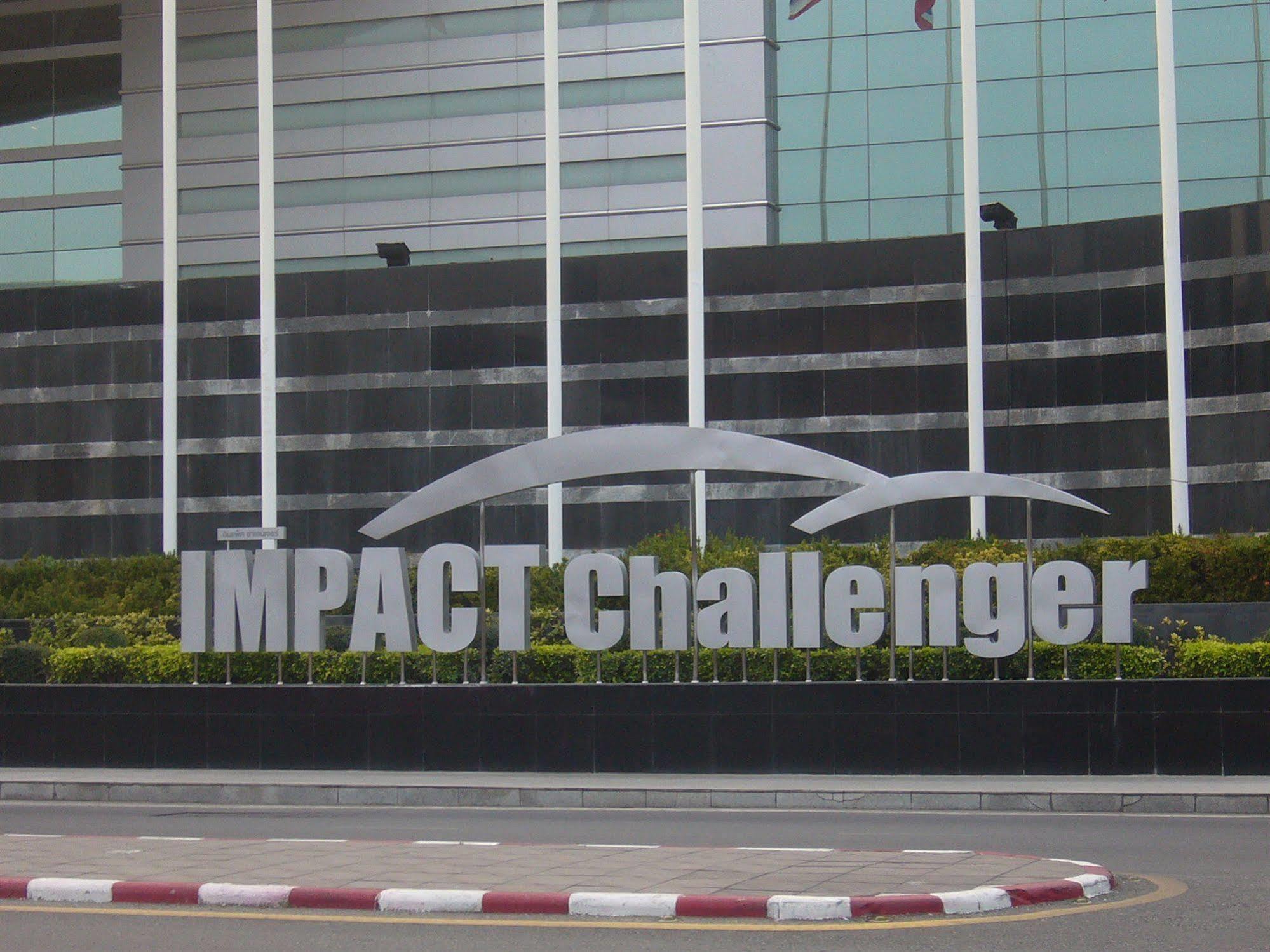 Impact Muang Thong Thani Service Condominium Banguecoque Exterior foto